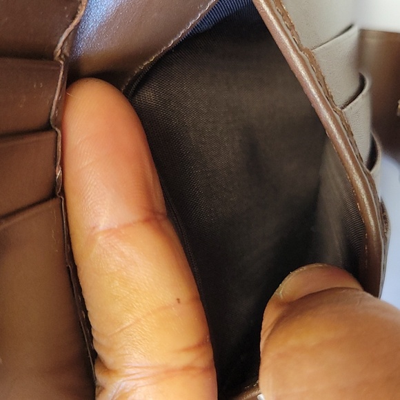 GUCCI GG Canvas Canvas Compact Wallet - Picture 11 of 12